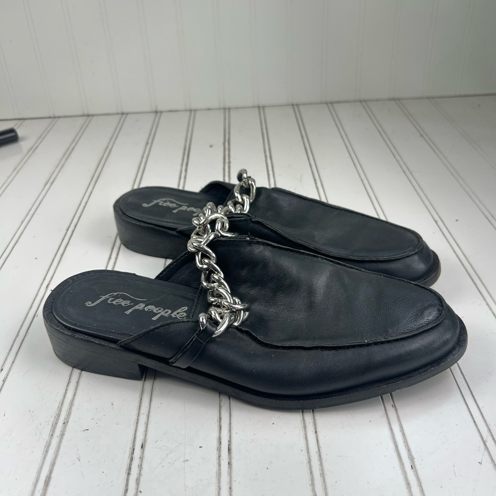 Free People Black Leather Vida Mules Chain-Detail Mule Loafers Womenโs Size 9.5 - Picture 2 of 10